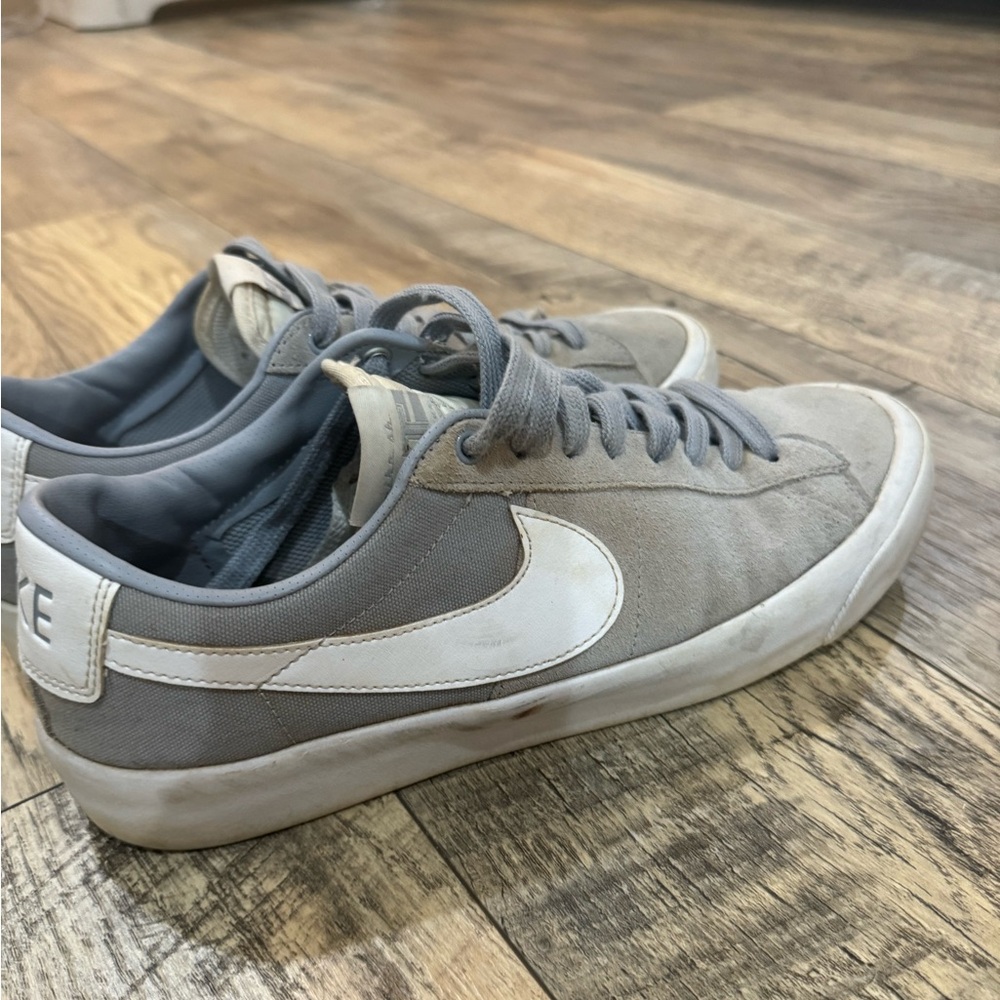 Men’s Nikes GT size 10